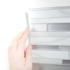 Bordure De Finition Smart Edge Brillo De Smart Tiles, Gris, 1/4 Po X 18 Po, Résine Lustrée, 4 Pièces -Plancher De Vinyle Soldes 00465140c L