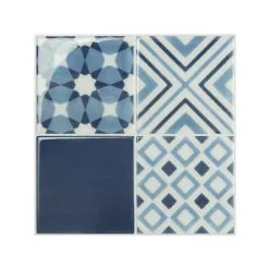 Tuiles Autocollantes Vintage Calvi De 9 Po X 9 Po Bleu Et Blanc Par Smart Tiles, Paquet De 4